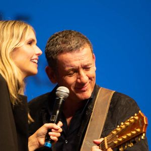 Car si Laurence Arné et Dany sont tombés amoureux, ce fut aussi le cas de deux de leurs enfants.

Dany Boon et Laurence Arné au cours de la présentation du film "La famille Hennedricks" lors de la 7ème édition du Festival Ciné Comédies à Lens le 30 mai 2024.

© Sabrina Mariez via Bestimage