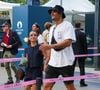 Mais le duo n'est plus apparu ensemble depuis un certain temps
Florent Manaudou et Lola Dumenil lors des Jeux Olympiques de Paris 2024. Le 8 août 2024.© Backgrid USA / Bestimage