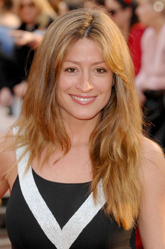 "Avec le recul, je me trouve très courageuse. Je suis allée à l’encontre du couple le plus puissant des médias. La seule chose que j’ai de mon côté, c’est la vérité."

Rebecca Loos arrive à la première britannique de 'What Happens In Vegas', à Londres, Royaume-Uni, le 22 avril 2008. Photo par Nick Sadler/startraks/ABACAPRESS.COM