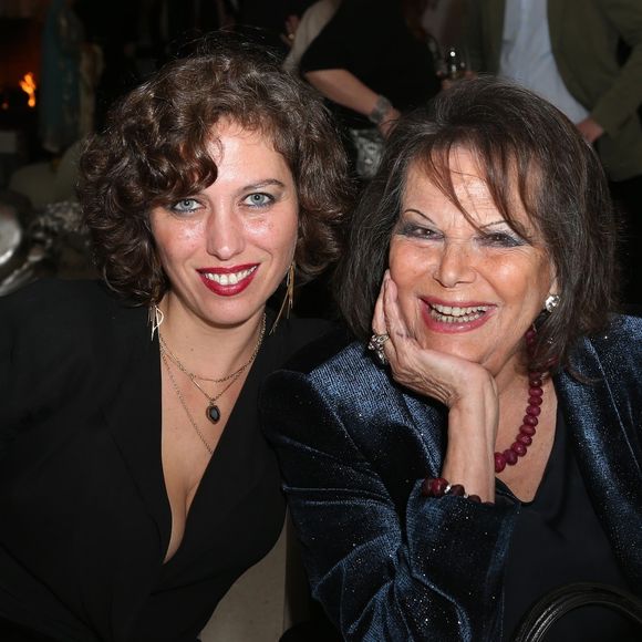 Claudia Squitieri a fait quelques confidences au sujet de sa mère.

Claudia Squitieri et sa mère Claudia Cardinale - Afterparty de la soirée "Filming Italy Opening Night" au Centre culturel italien à Westwood. Photo : Backgrid USA / Bestimage