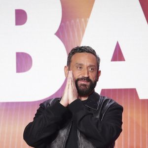 Exclusif - Cyril Hanouna, sur le plateau de l’émission « TPMP » présentée par C.Hanouna et diffusée en direct sur Youtube et sur toutes les box (SFR, FREE, Bouygues, MyCanal etc), Paris, France. © Jack Tribeca / Bestimage