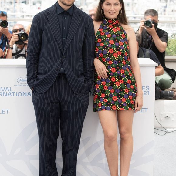 "J’ai l’impression d’être une version un peu hybride de moi-même là-bas", confie-t-il.

Louis Garrel et Laetitia Casta assistent au photocall de La Croisade lors du 74e Festival de Cannes le 12 juillet 2021 à Cannes, France. Photo by David Niviere/ABACAPRESS.COM