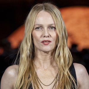 C'est pourquoi elle n'est ouvertement pas en accord avec le discours tenu par Vanessa Paradis.

Vanessa Paradis – Photo Call  du Défilé de mode Chanel Collection Printemps-Été 2026 dans le cadre de la Fashion Week de Paris, France, le 6 octobre 2025.
 
© Olivier Borde / Bestimage
