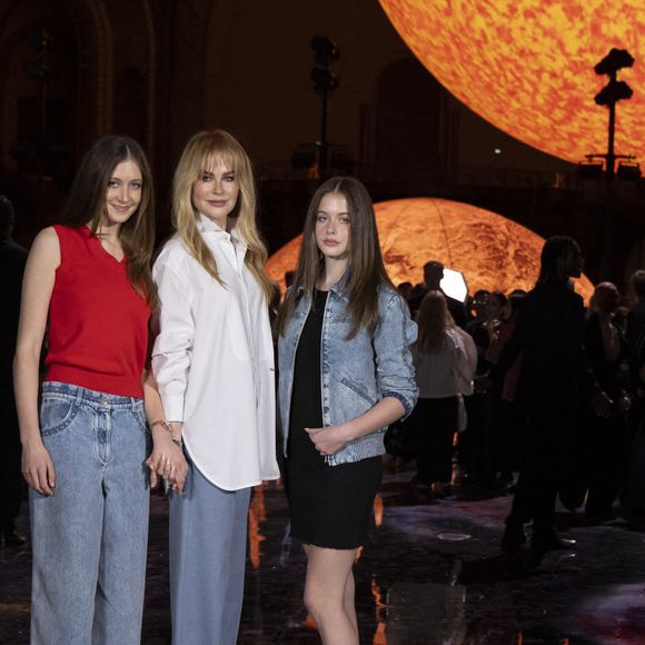 Sunday Rose Kidman Urban, Nicole Kidman, Faith Margaret Kidman-Urban – Photo Call  du Défilé de mode Chanel Collection Printemps-Été 2026 dans le cadre de la Fashion Week de Paris, France, le 6 octobre 2025.
 
© Olivier Borde / Bestimage