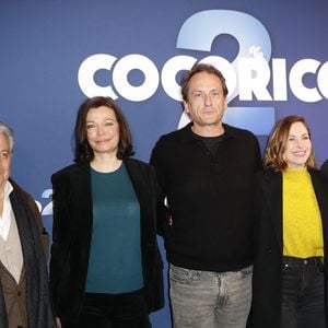 Christian Clavier, Marianne Denicourt, Julien Hervé, Chloé Coulloud, Didier Bourdon à la Première du film "Cocorico 2" au Publicis Cinémas à Paris le 31 mars 2026. © Marc Ausset-Lacroix/Bestimage