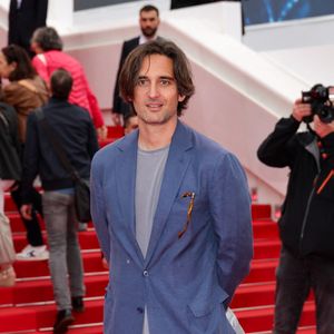 Dimitri Rassam - Montée des marches du film « Diamant Brut » lors du 77ème Festival International du Film de Cannes, au Palais des Festivals à Cannes. Le 15 mai 2024
© Jacovides-Moreau / Bestimage
