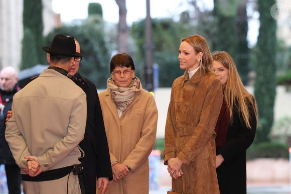 Le prince Albert II de Monaco, La princesse Charlène de Monaco, La princesse Stéphanie de Monaco, Camille Gottlieb lors du spectacle Monaco sous les Etoiles, sous le chapiteau de Fontvieille à Monaco, le 22 décembre 2025. 
© Claudia Albuquerque / Bestimage