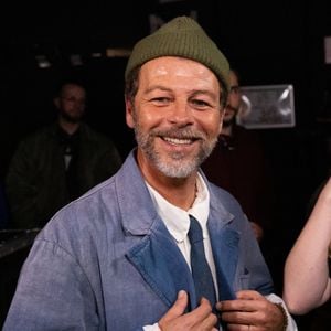 Face à la polémique, la Ville d’Allauch a assuré que la vente s'était déroulée dans les mêmes conditions pour tous.
Christophe Mae - Backstage avec les artistes pour les surprises de l'enregistrement de l'émission "La chanson secrète N°14", présentée par N.Aliagas. © Jacovides-Moreau/Bestimage
