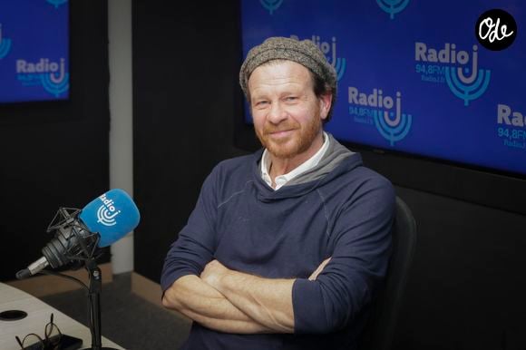 Toutes deux s'amusent donc beaucoup de la situation.

Philippe Lelièvre lors de l'enregistrement de l'émission "CS Cohen" sur Radio J à Paris, le 28 février 2023.

© Jack Tribeca / Bestimage