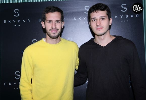 Victor et Giacomo Belmondo à la Winter Party au rooftop Skybar Paris à l'hôtel Pullman Montparnasse à Paris le 6 décembre 2022. © Rachid Bellak / Bestimage