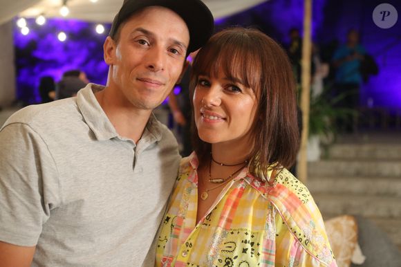 Exclusif - Grégoire Lyonnet et sa femme, la chanteuse Alizée - Jour 1 - Backstage - Enregistrement de l’émission "Embarquement immédiat" au théâtre de verdure du Casone à Ajaccio, diffusée le 4 novembre sur France 3. Le 10 octobre 2022. © Olivier Sanchez / Bestimage