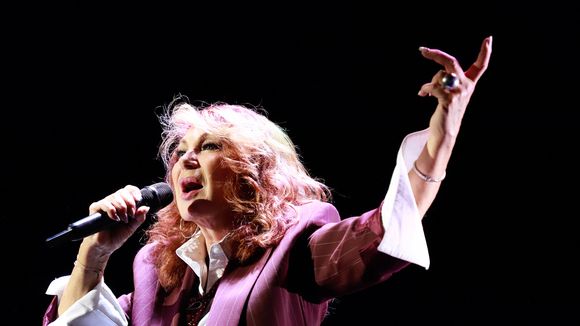 Julie Pietri écartée de la tournée Stars 80, elle sort du silence