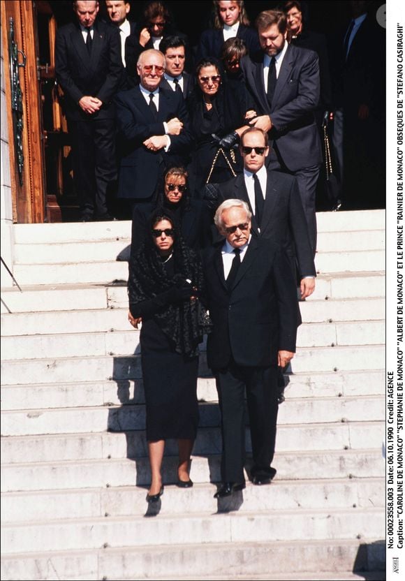 Caroline, Stéphanie et Albert de Monaco avec le prince Rainier aux obsèques de Stefano Casiraghi