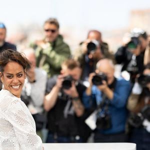 Amel Bent au photocall du film "Ma Frère" lors du 78ème Festival International du Film de Cannes, au Palais des Festivals à Cannes, France, le 22 mai 2025. © Jacovides-Moreau/Bestimage