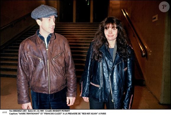 François Cluzet refuse de parler de Bertrand Cantat, qui a provoqué la mort de son ex-compagne Marie Trintignant, en 2003, en la rouant de coups.

François Cluzet et Marie Trintignant, à la première de "Red Hot Again" (Archives). BERTRAND RINDOFF PETROFF / BESTIMAGE