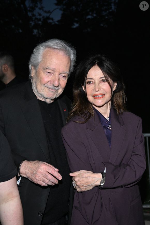 Évelyne Bouix, Pierre Arditi - Arrivées à l'enregistrement de l'émission "Serge Lama le dernier rappel!" au théâtre Marigny à Paris le 29 avril 2025.

© Yehiel Chekroune / Bestimage