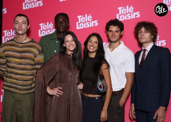 Diatrou Cissokho, Lou Martinez, Kei Carasena, Neila Manjahoui et (Ici tout commence) - Photocall des "Télé Loisirs Awards" au Casino de Paris le 29 Septembre 2026. © Denis Guignebourg/Bestimage