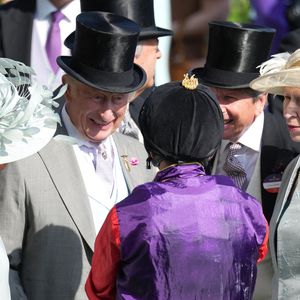 Le roi Charles III d'Angleterre, Camilla Parker Bowles, reine consort d'Angleterre, la princesse Anne lors du premier jour des courses hippiques "Royal Ascot 2025", le 17 juin 2025.
