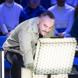 Exclusif - François-Xavier Demaison lors de l'enregistrement de l'émission "La Boîte à secrets", présentée par F.Bollaert et diffusée le 9 janvier 2026 sur France 3, dans les studios du Lendit à Saint-Denis, France, le 2 décembre 2025. © Cyril Moreau/Bestimage
