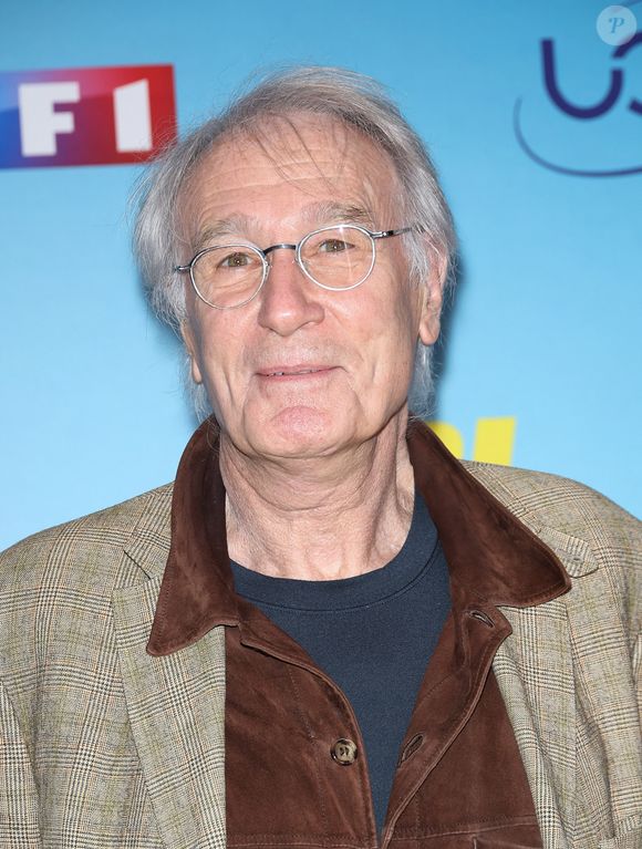 ... a estimé qu'à défaut d'avoir eu une carrière prestigieuse...

Bernard Le Coq - Avant-première des 2 premiers épisodes de la saison 3 de "HPI" à l' UGC Normandie à Paris le 9 mai 2023. © Coadic Guirec/Bestimage