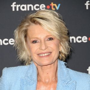Sophie Davant a récemment dévoilé son secret beauté.

Conférence de presse du Téléthon à Paris le 15 novembre. © Coadic Guirec/Bestimage