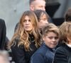 Le petit-fils de Johnny Hallyday a bien grandi depuis les obsèques de son grand-père le 9 décembre 2017.
Alexandra Pastor et Cameron Smet devant l'église de la Madeleine après les obsèques de Johnny Hallyday à Paris le 9 décembre 2017.
© Veeren / Bestimage