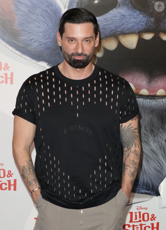 C'est le sportif de 36 ans qui avait annoncé la nouvelle lors d'une interview.

Hugo Manos - Photocall de la première du film "Lilo & Stitch" au cinéma Le Grand Rex à Paris le 20 mai 2025. © Coadic Guirec/Bestimage