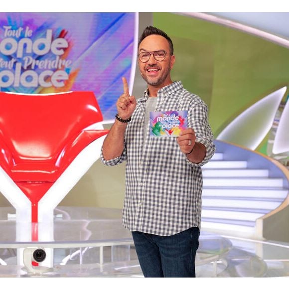 Jarry présentateur de "Tout le monde veut prendre sa place", sur France 2