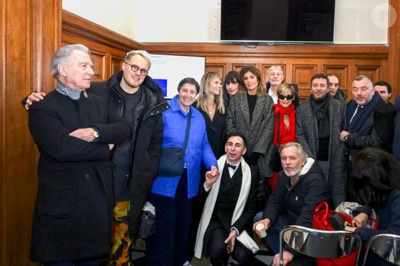 Et ce malgré plusieurs recours et une intervention de la part des équipes ! 

Exclusif - William Leymergie, Guillaume Genton, Danielle Moreau, Géraldine Maillet, Caroline Ithurbide, Gilles Verdez, Isabelle Morini-Bosc, Laurent Fontaine, Bernard Montiel, Jordan De Luxe et Jean-Michel Maire - Plusieurs personnalités de C8 sont venues devant le Conseil d’État pour soutenir les chaînes de la TNT C8 et NRJ 12 pour l'audience de la dernière chance, à Paris, France, le 14 janvier 2025. Le Conseil d'Etat, qui examine le bien-fondé des requêtes déposées par les chaînes de télévision C8 et NRJ12 contre les décisions d'Arcom, qui les forceront à disparaître du paysage de la TNT dans deux semaines. © Jack Tribeca/Bestimage