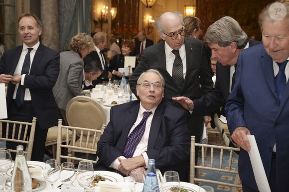 Jean-Louis Bourlanges, Pierre Sellal et Xavier Darcos - Dîner de La Revue des Deux Mondes au Cercle Interalliée avec en invité d’honneur Gerald Darmanin, Paris, France, le 3 novembre 2025. Les salons du Cercle Interallié ont fait salle comble ce soir-là, réunissant de nombreuses personnalités du monde de la politique, des affaires, du droit, de la culture ou encore de la diplomatie, venues écouter le garde des Sceaux. 
© Jack Tribeca / Bestimage