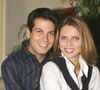 Alors mariée à Camille le Maux, Sylvie Tellier venait d'accoucher de son petit Oscar aux Etats Unis lorsque le Comité lui a ordonné de rentrer en France pour remplacer Geneviève de Fontenay.
L'ancienne Miss France et journaliste de Match TV Sylvie Tellier avec son petit ami Camille à l'hôtel Hermitage avant le gala des FAMOUS 2004 à Monaco-France le 18 septembre 2004. Photo par Benoit Pinguet/ABACA.