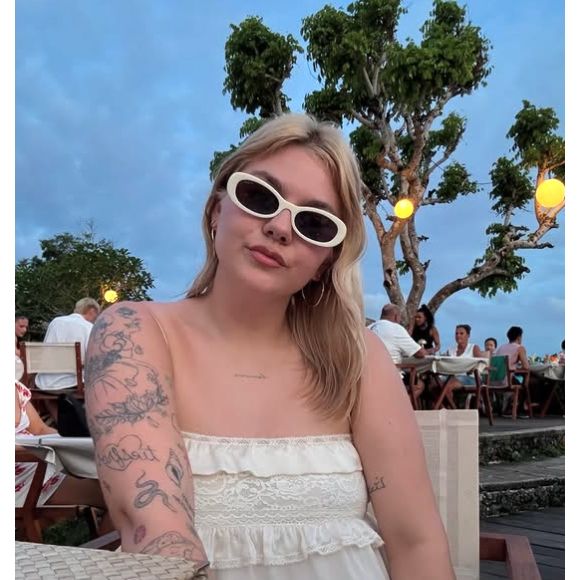 Ayant pris des couleurs, la maman d'Esmée a pleinement profité des paysages époustouflants et des plages paradisiaques. 

Louane immortalisée sur Instagram depuis Bali (Capture d'écran Instagram - 2025)