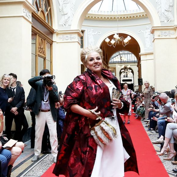 Marianne James - Défilé "Over Fifty... et alors !" à la galerie Vivienne à Paris le 17 Juin 2019.  © Dominique Jacovides/Bestimage