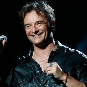 Exclusif - David Hallyday chante "Sang pour sang" en duo virtuel avec son père Johnny en utilisant l'IA - Enregistrement de l'émission "Les disques d'or de l'année" au Dôme de Paris, présentée par E.Gossuin et diffusée le 24 décembre à 21h10 sur M6
© Christophe Clovis / Bestimage