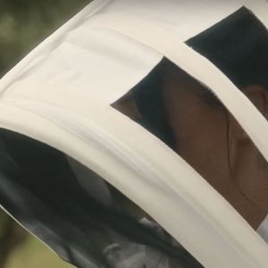 Los Angeles, CA - Le prince Harry se blottit contre Meghan Markle dans la première bande-annonce de son nouveau programme Netflix With Love, Meghan/ La série Netflix, dont la première était prévue pour le 15 janvier 2025, marque une nouvelle étape personnelle pour Meghan, 43 ans, en tant qu'animatrice et productrice exécutive.  (Backgrid UK/ Bestimage).