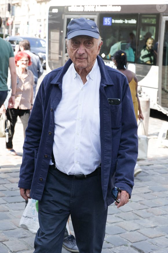Pierre Bonte assistant aux obsèques de Philippe Labro à l'église Saint Germain des Prés à Paris, France, le 13 juin 2025. Philippe Labro, journaliste, auteur, réalisateur et compositeur prolifique, est décédé à 88 ans des suites d'un cancer le 4 juin. Photo by Nasser Berzane/ABACAPRESS.COM