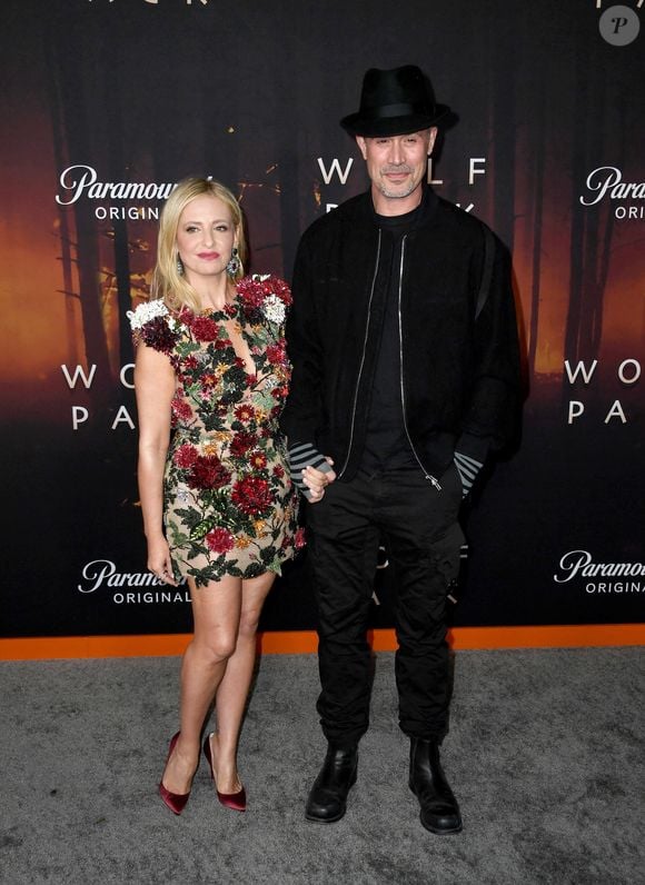 Qui a dit que faire perdurer l'amour dans un couple était difficile ? 
Sarah Michelle Gellar et son mari Freddie Prinze Jr. au photocall pour la première de la série "Wolf Pack" de Paramount + à Los Angeles le 19 janvier 2023.
©Photo Press Service / BESTIMAGE