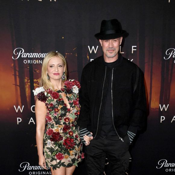 Qui a dit que faire perdurer l'amour dans un couple était difficile ? 
Sarah Michelle Gellar et son mari Freddie Prinze Jr. au photocall pour la première de la série "Wolf Pack" de Paramount + à Los Angeles le 19 janvier 2023.
©Photo Press Service / BESTIMAGE