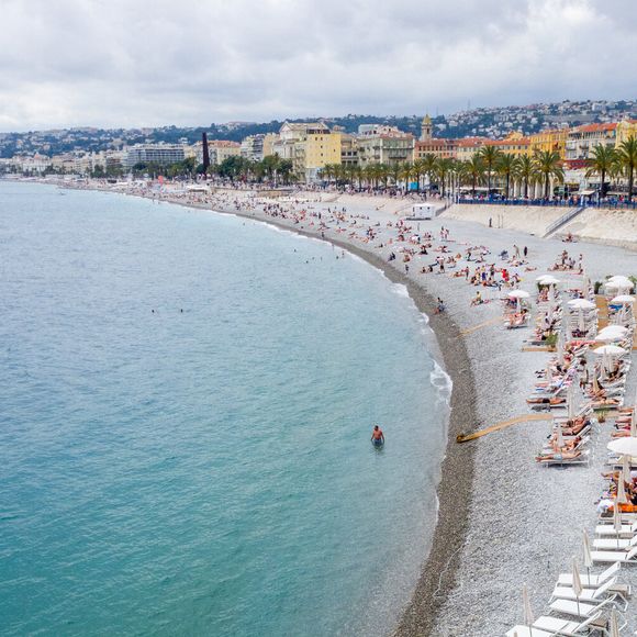 Selon cette étude nommée "Travel Trends Report 2024", c'était la 4e ville la plus recherchée du monde, derrière Munich, Tokyo et Tirana. 

Vue de la plage du Castel le long de la Promenade des Anglais à Nice, France le 05 juin 2024. Photo by Laurent Coust/ABACAPRESS.COM