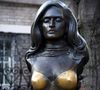 Dans une vidéo publiée sur le compte TikTok de Mireille Dumas, il a évoqué son geste fort : lui consacrer une statue. 

Statue Dalida à Montmartre à Paris, France, le 8 décembre 2025. Des élus veulent interdire de toucher les seins de la statue de Dalida à Paris. Photo by Alain Apaydin/ABACAPRESS