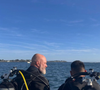 Le duo se retrouve pour une activité qui les rassemble : de la plongée en Bretagne.

Philippe Etchebest et son fils Oscar-Louis en Bretagne.
