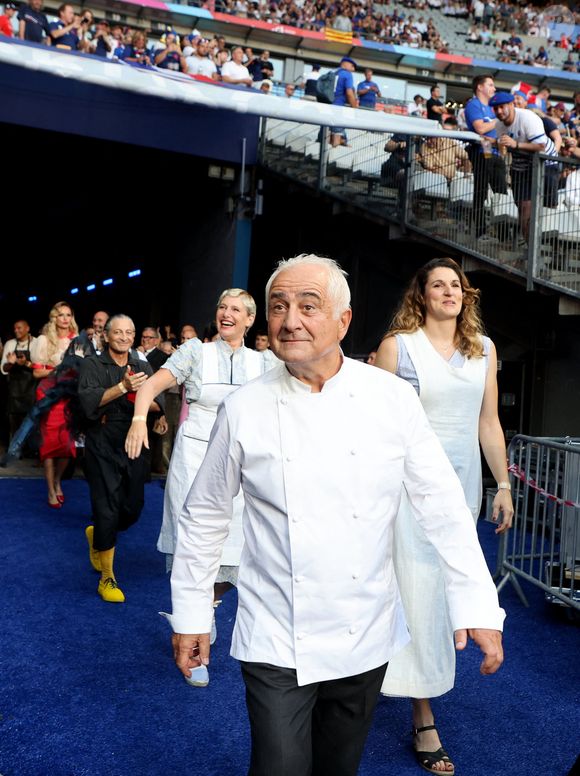 Un ermitage de 65m² perché à 1700m d'altitude.

Guy Savoy - Cérémonie d'ouverture de la Coupe du Monde de Rugby France 2023 avant le match de la Poule A entre la France et la Nouvelle-Zélande au Stade de France à Saint-Denis le 8 septembre 2023. © Dominique Jacovides/Bestimage