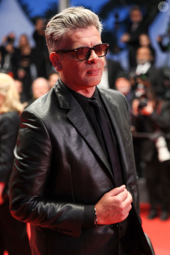 Benjamin Biolay - Descente des marches du film " Marcello Mio " lors du 77ème Festival International du Film de Cannes, au Palais des Festivals à Cannes. Le 21 mai 2024
© Christophe Clovis / Bestimage