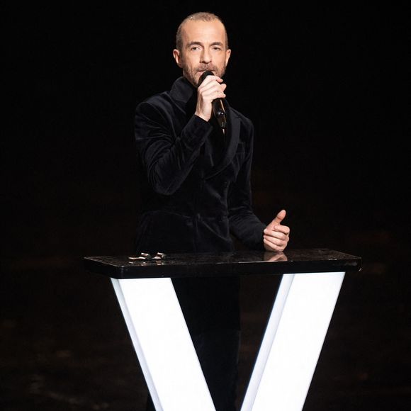Calogero se produit sur scène lors des 38e Victoires de la Musique à la Seine Musicale le 10 février 2023 à Boulogne-Billancourt, France. Photo par David Niviere/ABACAPRESS.COM