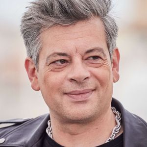 Benjamin Biolay révèle son amour pour l’Argentine, un pays qui le fascine. Diego Maradona, Mafalda et Che Guevara ont éveillé sa curiosité pour cette culture.

Benjamin Biolay au photocall de "Rosalie" lors du 76ème Festival International du Film de Cannes.
© Jacovides/Moreau/Bestimage