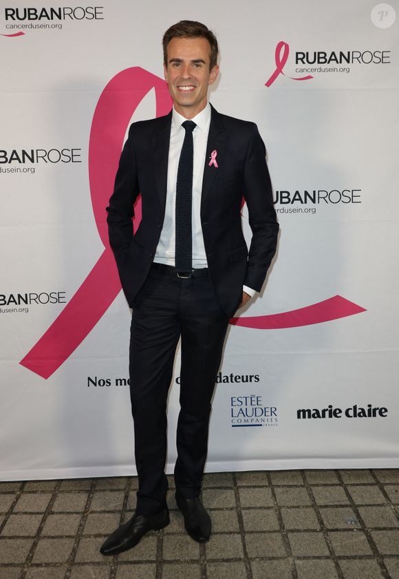 Jean-Baptiste Marteau - Lancement de la campagne Octobre Rose 2024 sur la Place Vendôme à Paris le 30 septembre 2024, autour d'un spectacle magique et émouvant, mettant en scène des femmes concernées, mis en scène par Amir pour le coup d'envoi de la campagne annuelle de lutte contre les cancers du sein. © Coadic Guirec/Bestimage