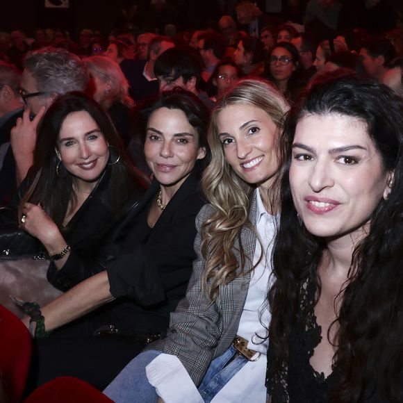 Exclusif - Elsa Zylberstein, Sandra Sisley, programmatrice musicale de la soirée, Claire Despagne, Elise Boghossian, fondatrice de EliseCare, sur la scène du concert solidaire pour les enfants de la guerre "Ensemble à l'Olympia" à Paris présenté par EliseCare le 10 février 2025

© Jack Tribeca / Pierre Perusseau / Bestimage