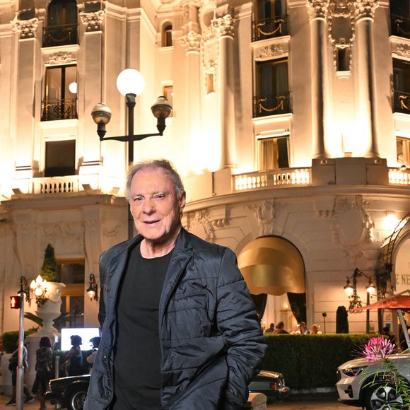 Herbert Léonard durant le dîner de Gala caritatif de l'association Enfant Star et Match à l'hôtel Negresco à Nice, le 8 juin 2024. Fabrice Ravaux, le fondateur et président de l'association, souhaite, avec les bénéfices de cette soirée, financer les installations d'un Rooftop Sportif pour les enfants hospitalisés à l'hôpital Lenval à Nice. Cette terrasse offrira un espace de 200m2 en plein air sécurisée pour des sports adaptés et des moments de répit pour les enfants et leurs familles.
Depuis plus de 15 ans, la mission d’Enfant Star et Match est d'offrir un soutien aux enfants malades en leur donnant l’opportunité de rêver, de s’épanouir et de guérir à travers le sport, la musique et le spectacle. © Bruno Bebert / Bestimage