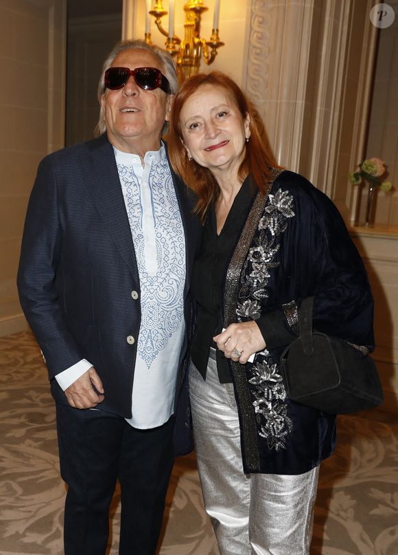 Gilbert Montagné et sa femme Nikole - Soirée de gala pour la Fondation de la Recherche en Physiologie, "Les Stéthos d'Or" au Four Seasons Hôtel George V à Paris le 24 mars 2025. ©
Marc Ausset-Lacroix/Bestimage