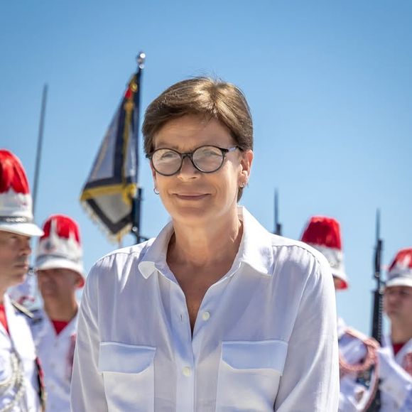 Stéphanie de Monaco est apparue publiquement  à la caserne Moneghetti.

Stéphanie de Monaco est sortie de sa réserve pour une occasion spéciale. Capture d'écran Instagram / Frédéric Nebinger / Palais princier